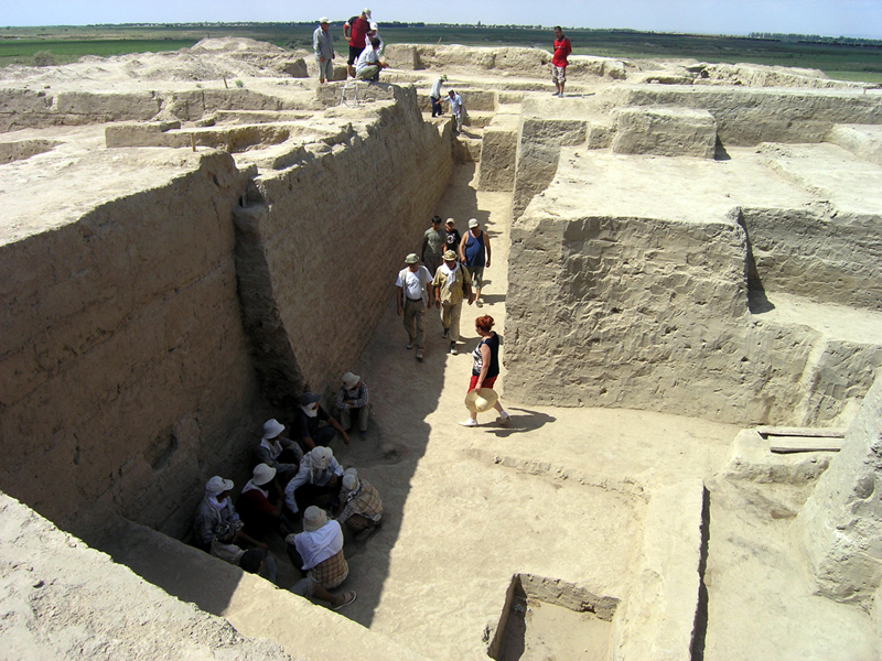 http://www.transoxiana.org/13/Images/smagulov-yatsenko-03.jpg